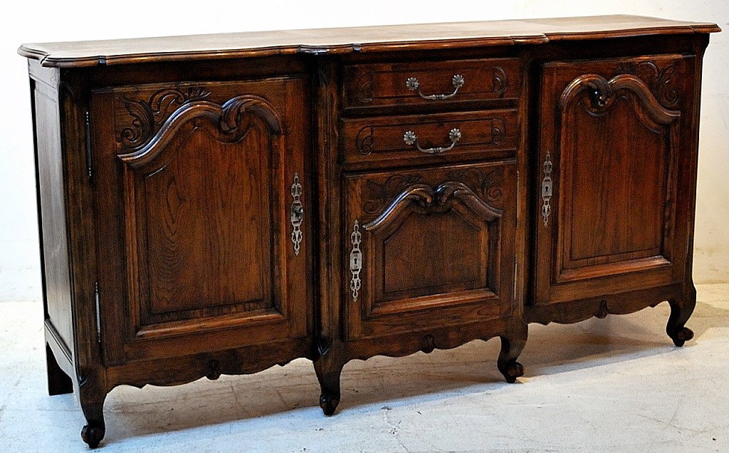 A LOUIS XV STYLE OAK ENFILADE: A LOUIS XV STYLE OAK ENFILADE 39 x 78 x 22 inches