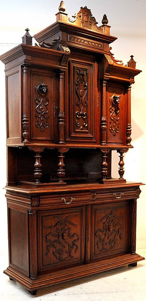 A HENRI II STYLE OAK BUFFET: A HENRI II STYLE OAK BUFFET 110 x 60 x 22½ inches