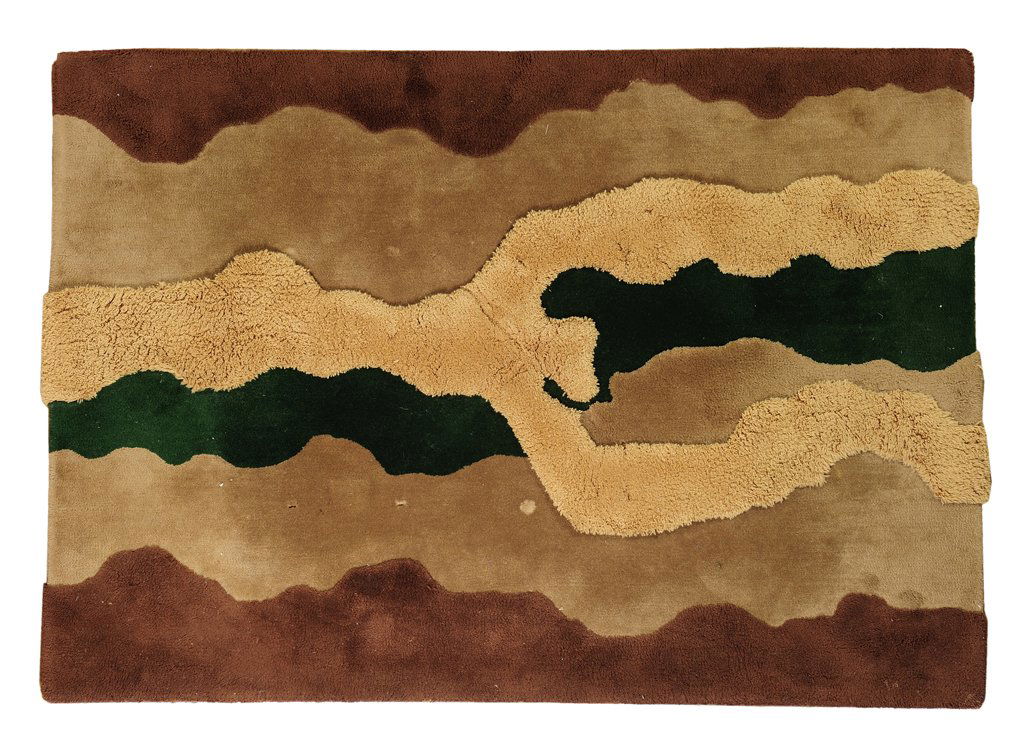 A CONTEMPORARY "EDWARD FIELDS" WOOL RUG Good condition.: A CONTEMPORARY ""EDWARD FIELDS"" WOOL RUG Mid-20th Century Thick tufted wool in the ""RIVERS"" pattern of wheat, gold, hunter green and tobacco brown. Wool at various heights. Probably custom made. 5