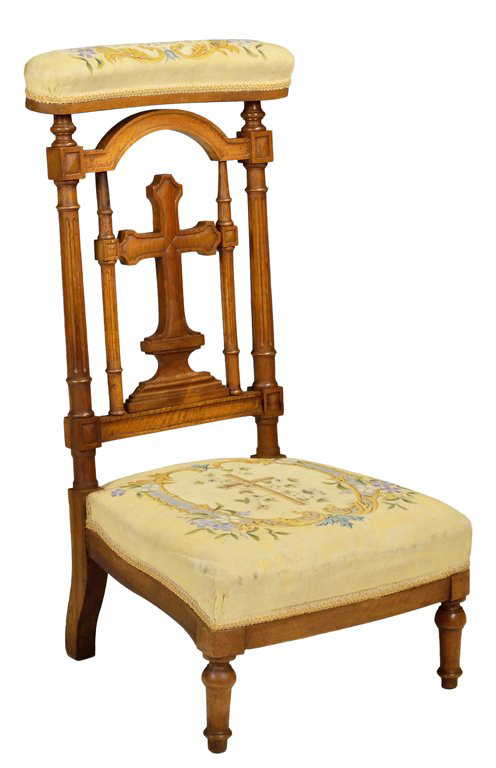 AN ANTIQUE FRENCH VICTORIAN PRIE DIEU PRAYER CHAIR - AN ANTIQUE FRENCH VICTORIAN PRIE DIEU PRAYER CHAIR