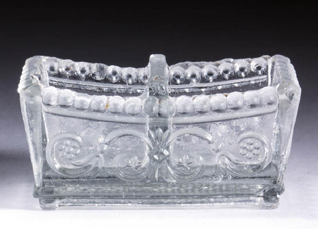 DI-20 SCROLL AND STAR DIVIDED PRESSED OPEN SALT (1 of 1)