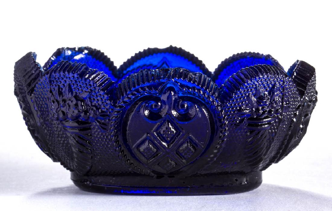 OL-11 CORNUCOPIA AND SHIELD OVAL PRESSED OPEN SALT (1 of 1)