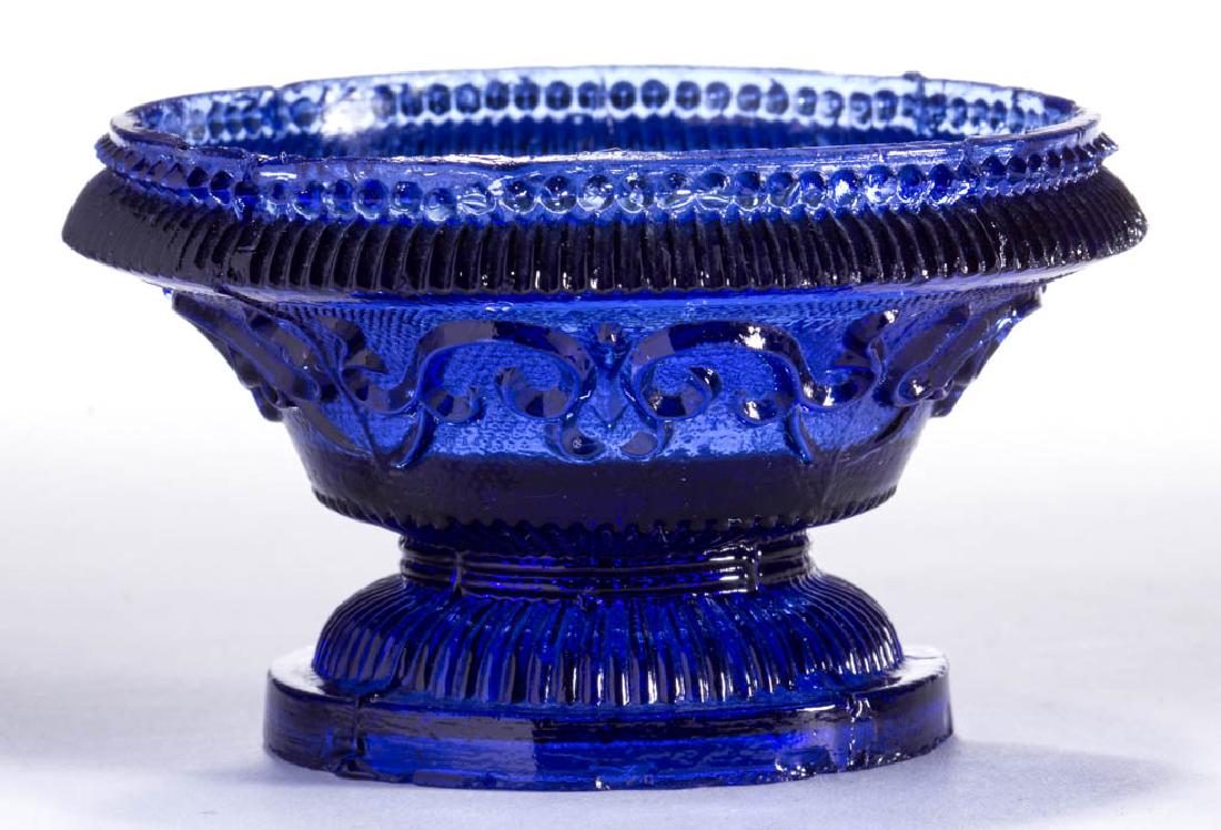 RP-17 VARIANT ROUND PEDESTAL PRESSED OPEN SALT (1 of 1)