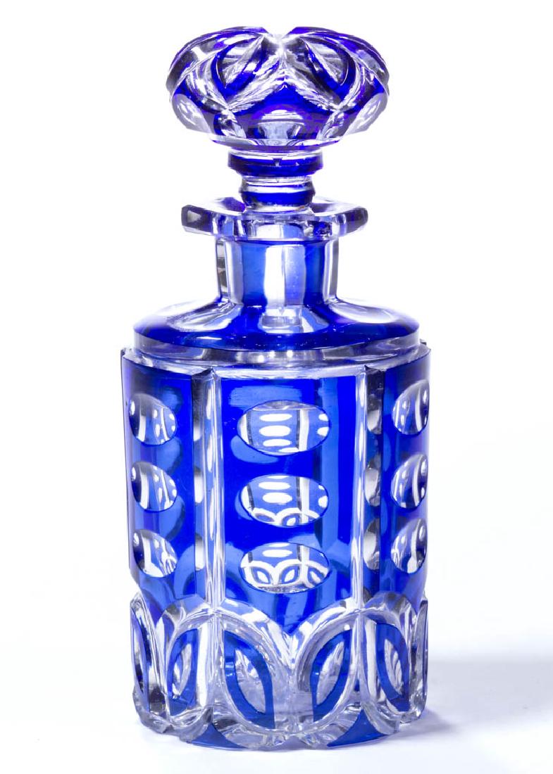 CUT OVERLAY OVAL AND LEAF COLOGNE / PERFUME BOTTLE (1 of 1)