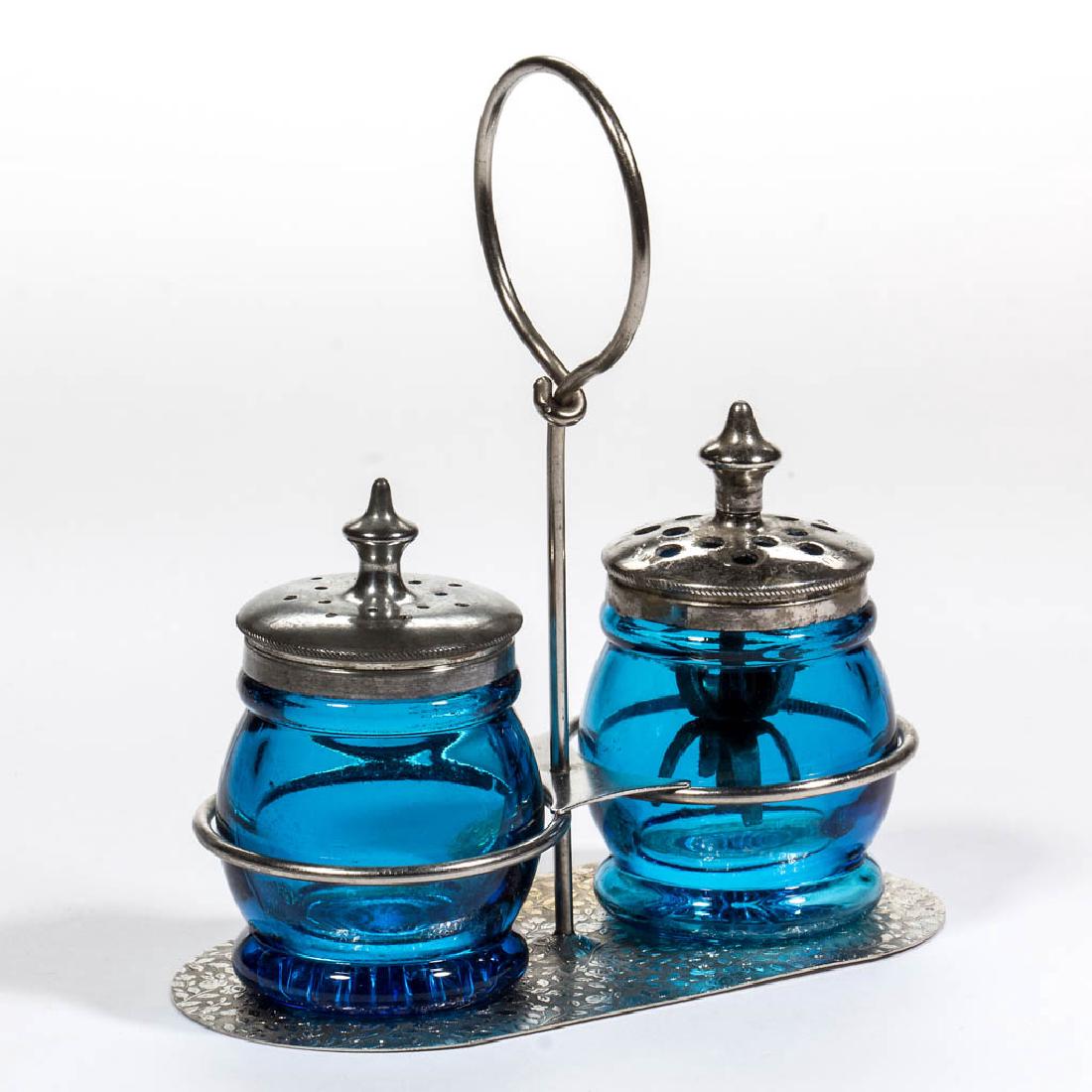 BLOWN-MOLDED CHRISTMAS SALT AND PEPPER SHAKER SET (1 of 1)