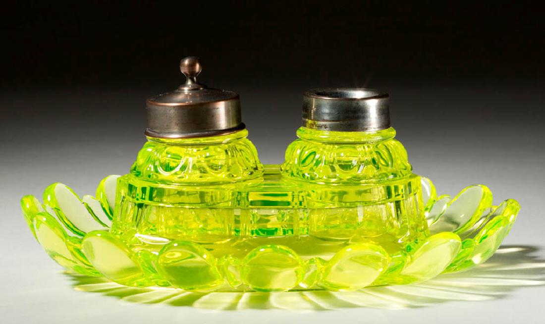 PRESSED OVAL INKSTAND (1 of 1)