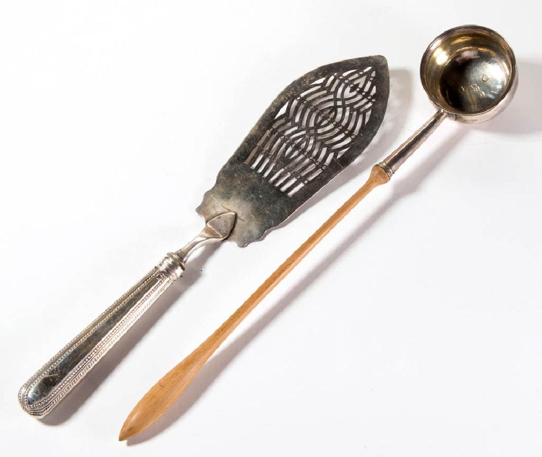 ENGLISH STERLING SILVER SERVING ARTICLES, LOT OF TWO (1 of 4)