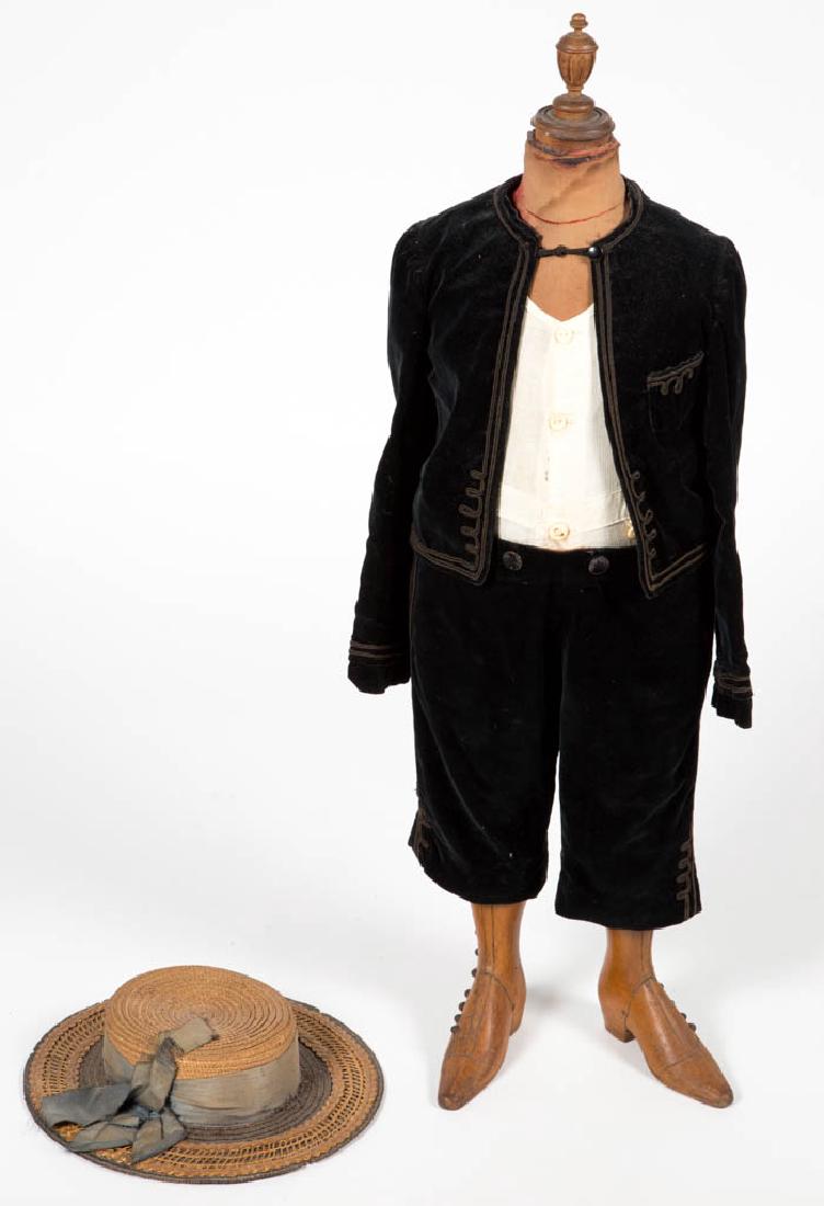 COUNTRY STORE STOCKMAN MILLINERY CHILD-SIZE MANNEQUIN (1 of 3)