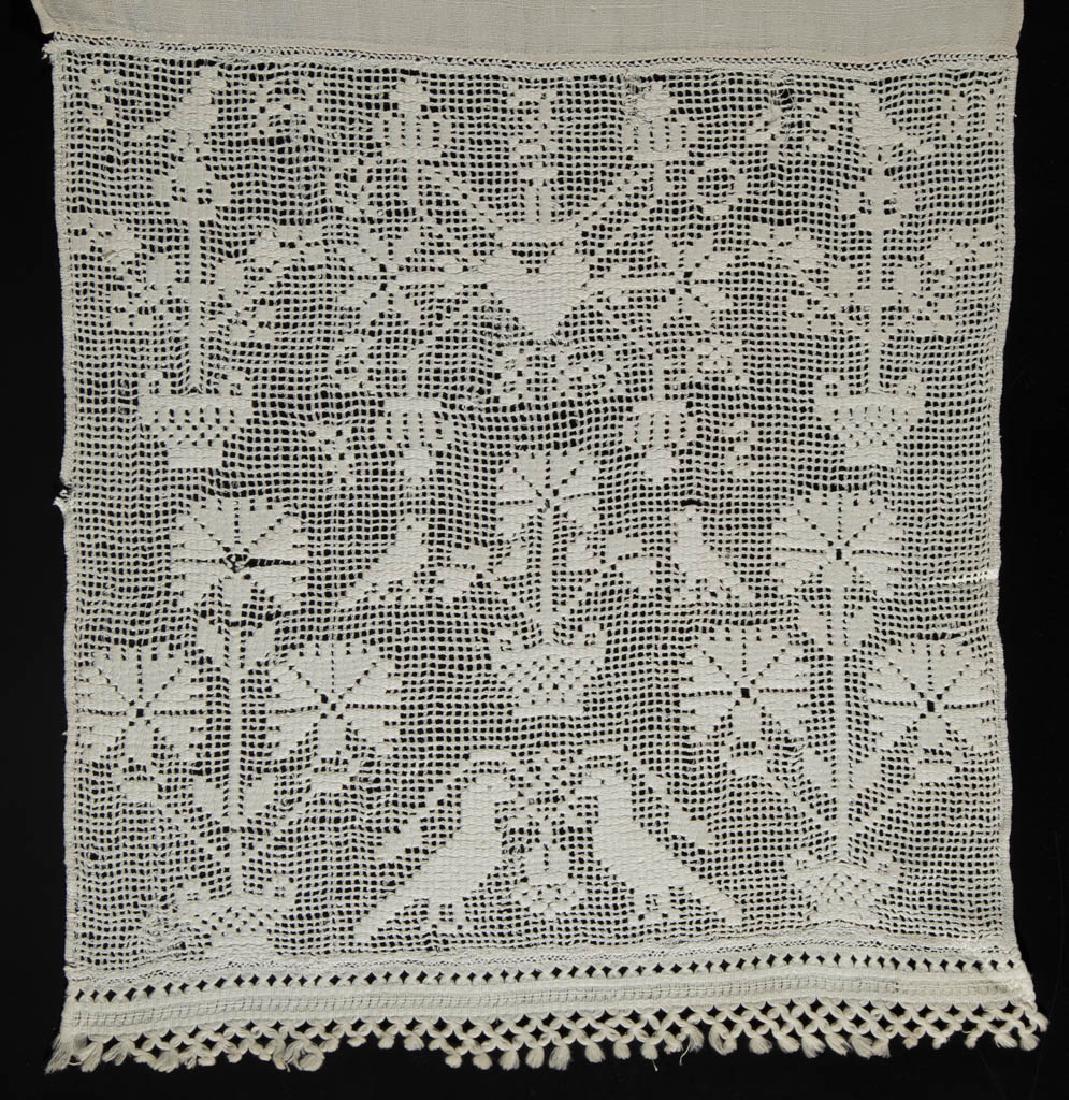 AMERICAN DATED LINEN DRAWN-WORK PLAIN-WEAVE HAND TOWEL (1 of 3)