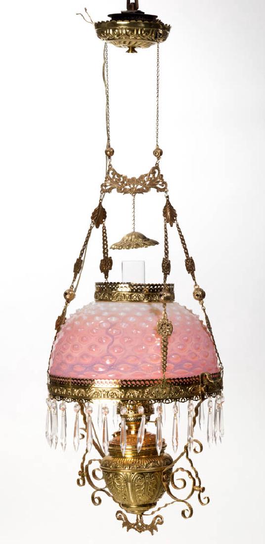 VICTORIAN HOBNAIL / DEW DROP OPALESCENT KEROSENE (1 of 3)