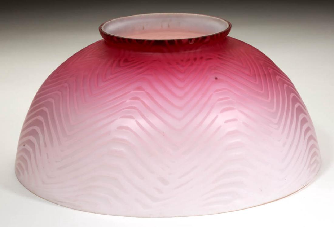 HERRINGBONE AIR-TRAP MOTHER-OF-PEARL SATIN GLASS (1 of 1)