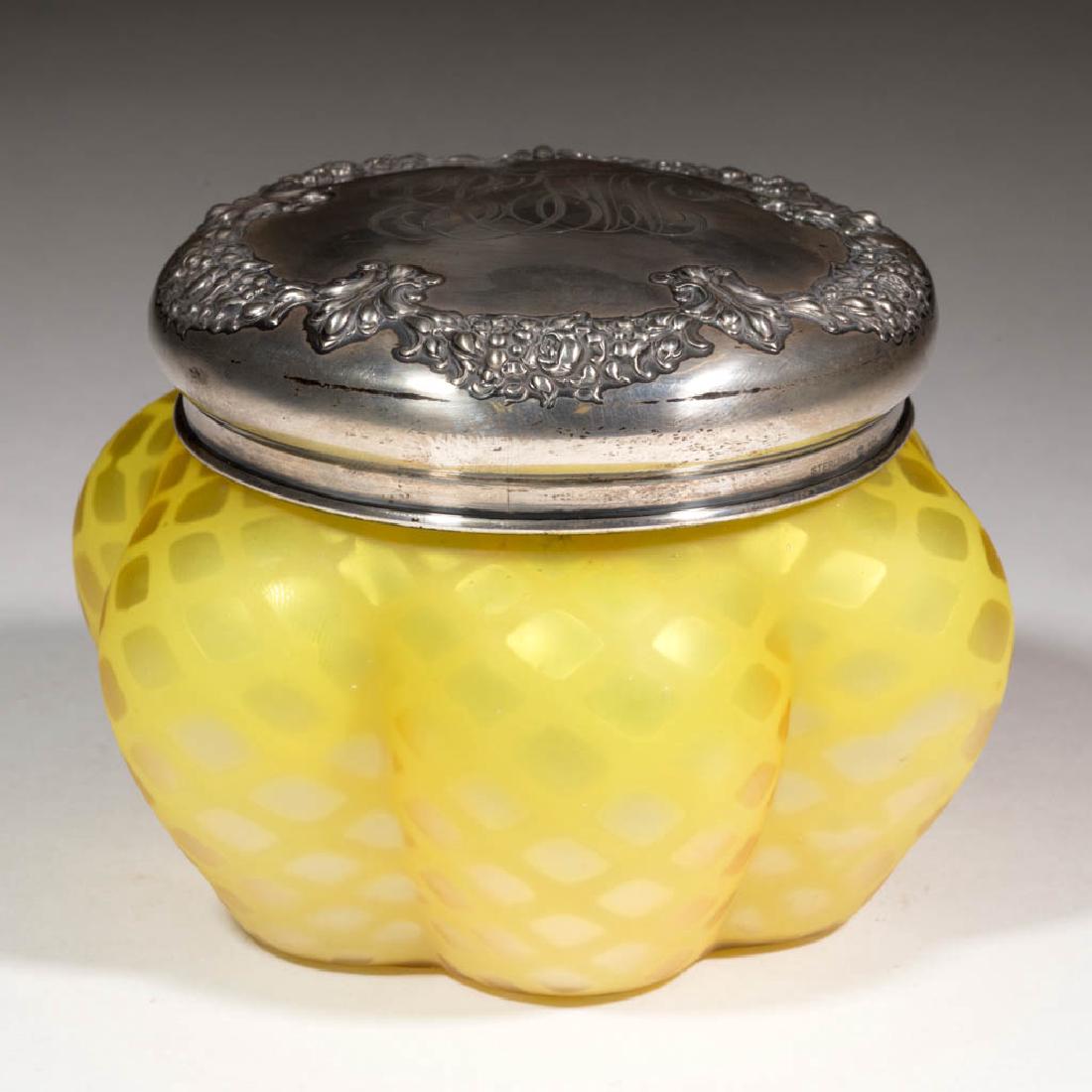 DIAMOND QUILT AIR-TRAP MOTHER-OF-PEARL SATIN GLASS (1 of 1)