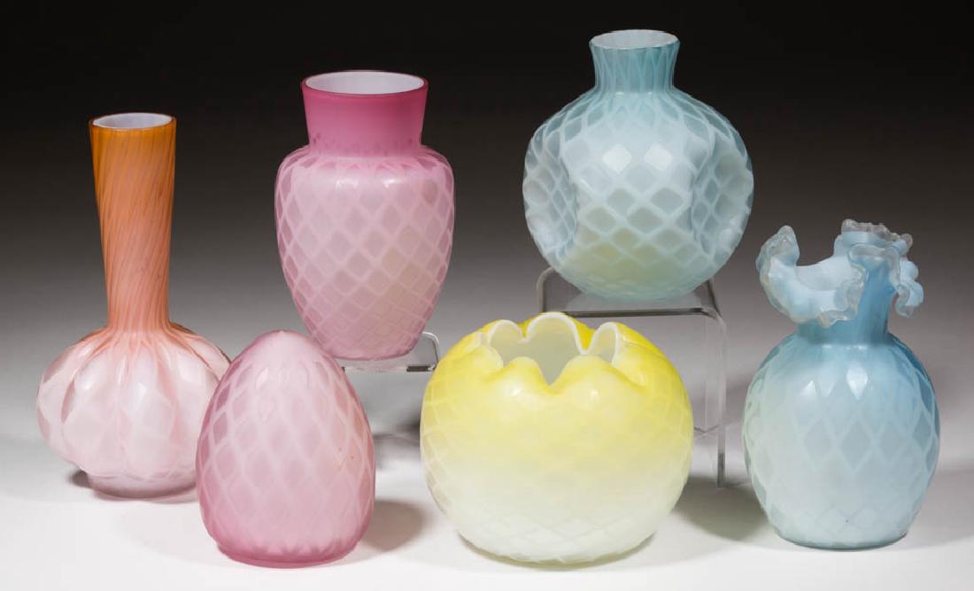 ASSORTED DIAMOND QUILT MOTHER-OF-PEARL SATIN GLASS (1 of 1)