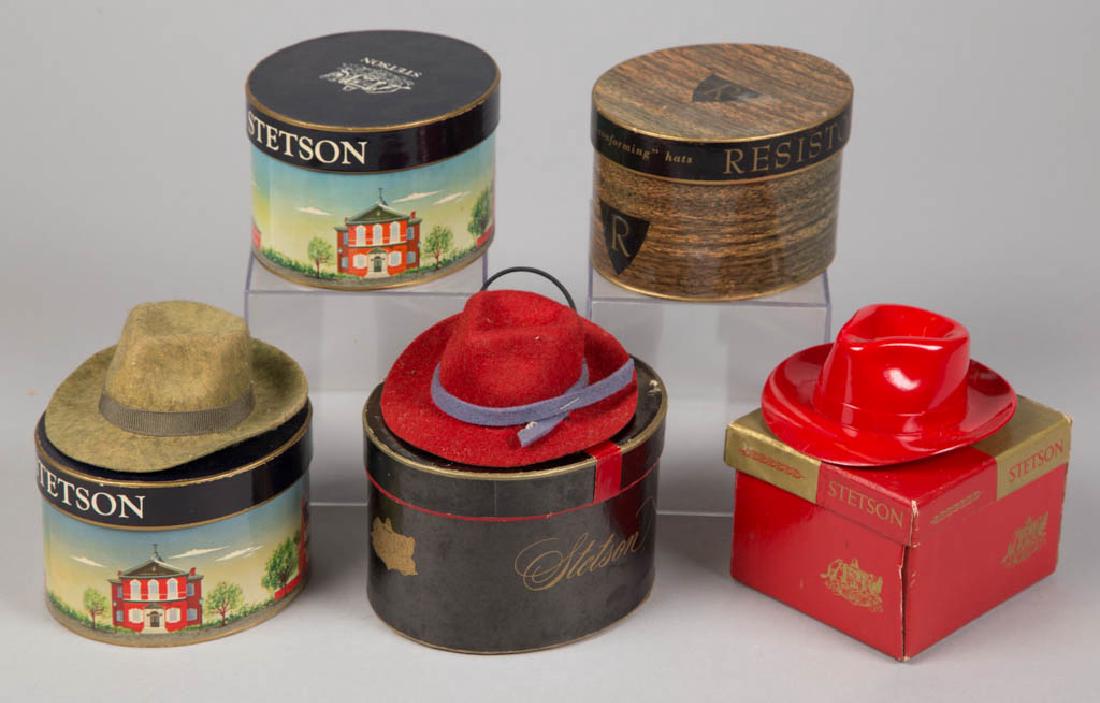 ASSORTED STETSON MINIATURE HATS AND HAT BOXES, LOT OF Aug 26, 2017