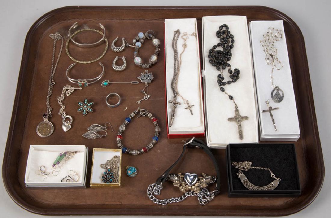ASSORTED STERLING SILVER AND OTHER COSTUME JEWELRY (1 of 3)