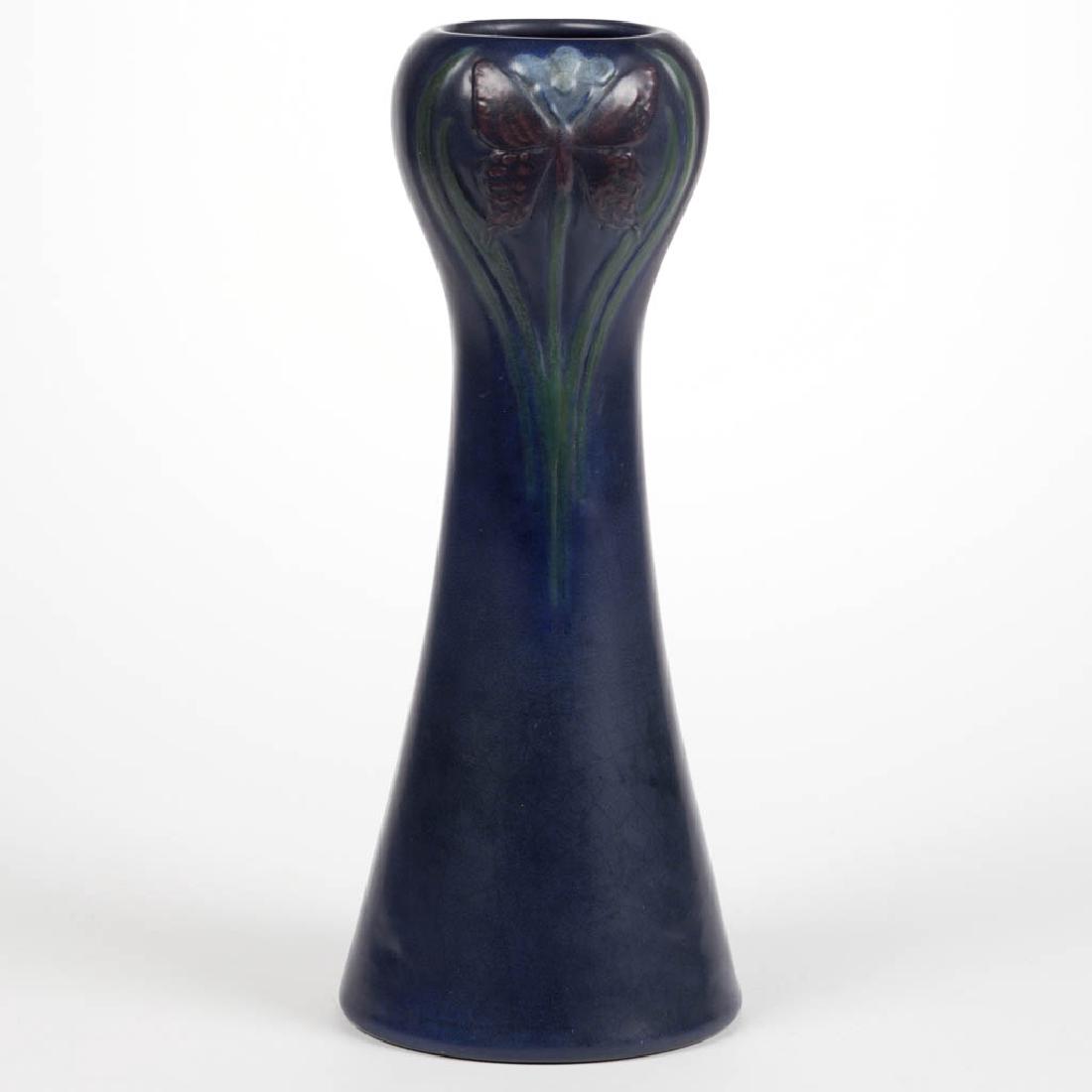 WELLER ART POTTERY VASE (1 of 5)