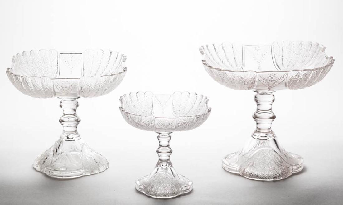 DUNCAN NO. 555 / SHELL AND TASSEL GRADUATED SET OF (1 of 1)