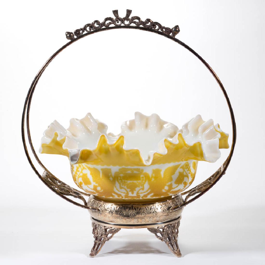 MT. WASHINGTON CAMEO BERRY / BRIDE'S BASKET (1 of 1)