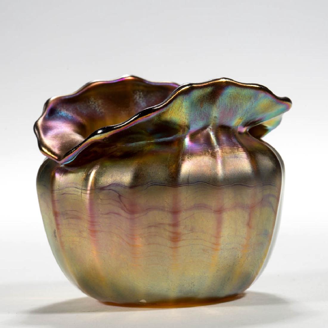 QUEZAL RIBBED ART GLASS CABINET VASE (1 of 2)