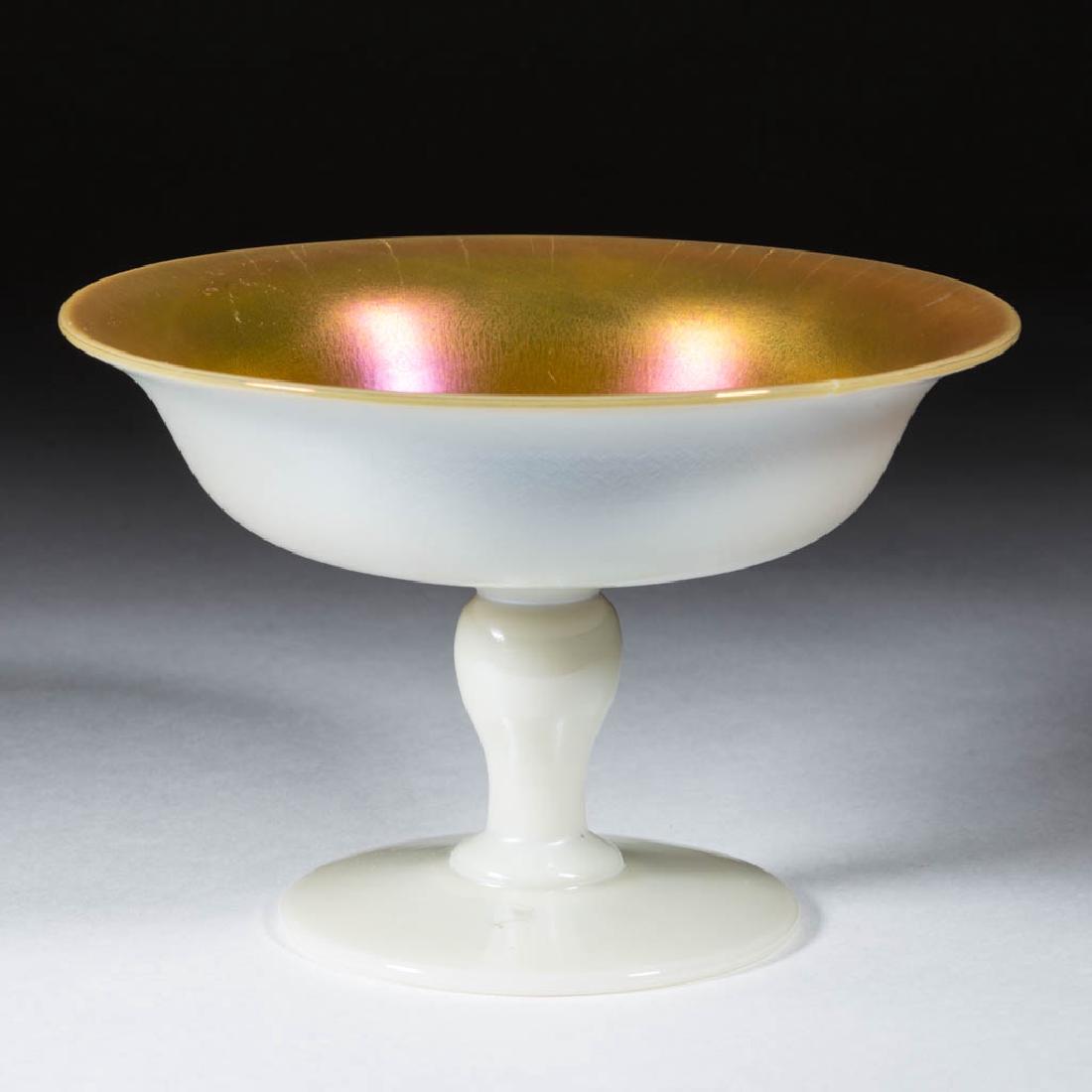 STEUBEN GOLD CALCITE ART GLASS OPEN COMPOTE (1 of 1)
