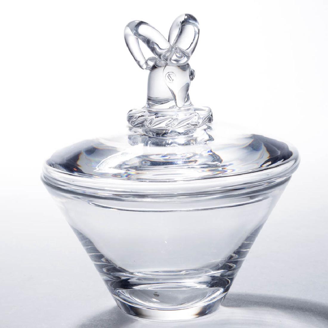 STEUBEN CRYSTAL RAM'S HEAD ART GLASS COVERED DISH (1 of 1)