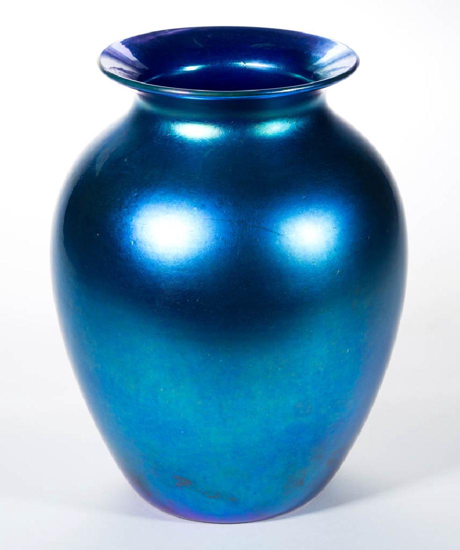 LUNDBERG STUDIOS BLUE IRIDESCENT STUDIO ART GLASS LARGE (1 of 1)