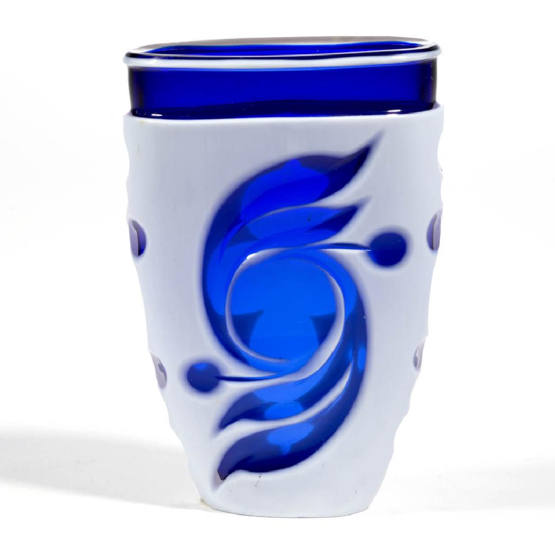 CONTINENTAL CUT DOUBLE OVERLAY GLASS POCKET BEAKER (1 of 3)