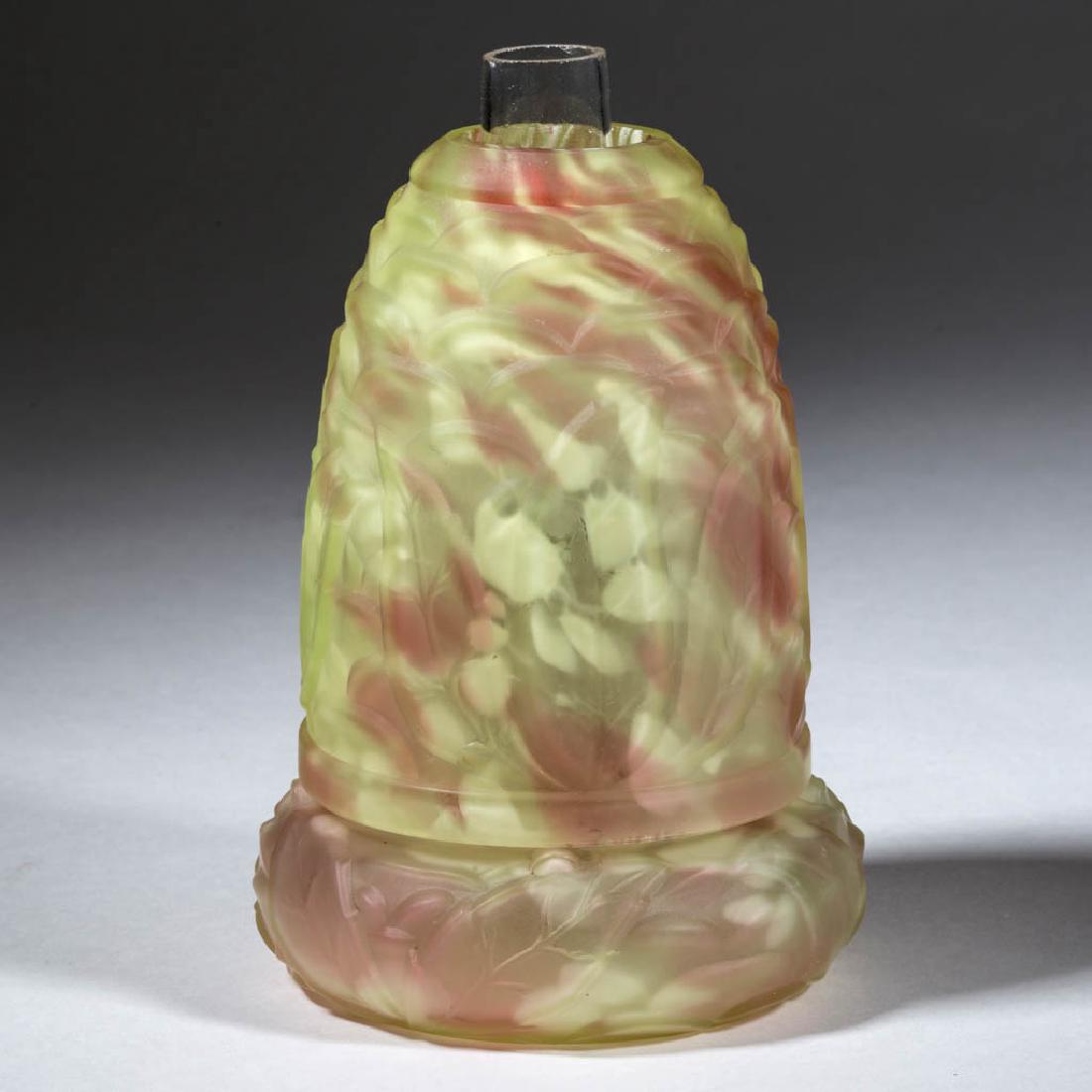 NORTHWOOD NO. 333 / LEAF MOLD MINIATURE LAMP (1 of 1)