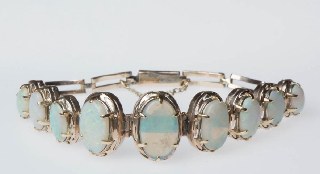 ANTIQUE 10K GOLD AND OPAL BRACELET (1 of 2)