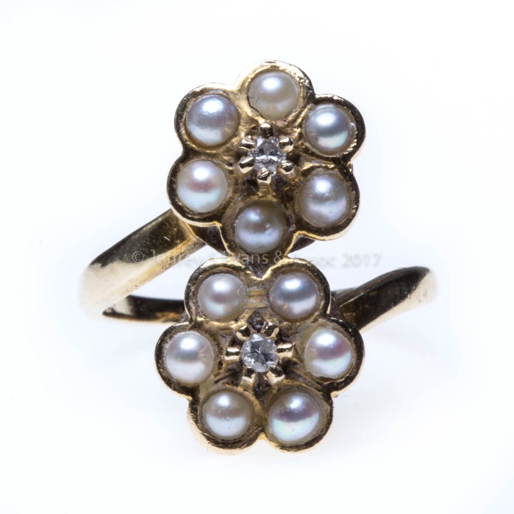 VINTAGE 14K GOLD, DIAMOND, AND PEARL RING (1 of 3)