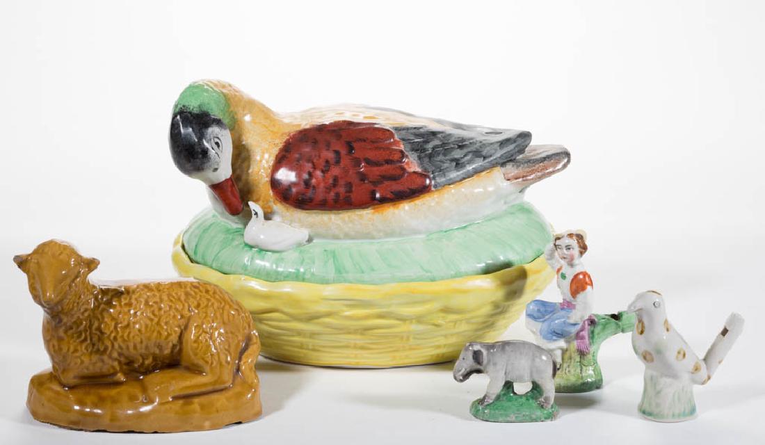 ASSORTED CERAMIC ARTICLES, LOT OF FIVE (1 of 6)