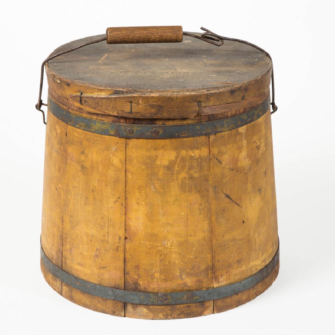 AMERICAN PAINTED WOODEN MINCEMEAT BUCKET (1 of 2)