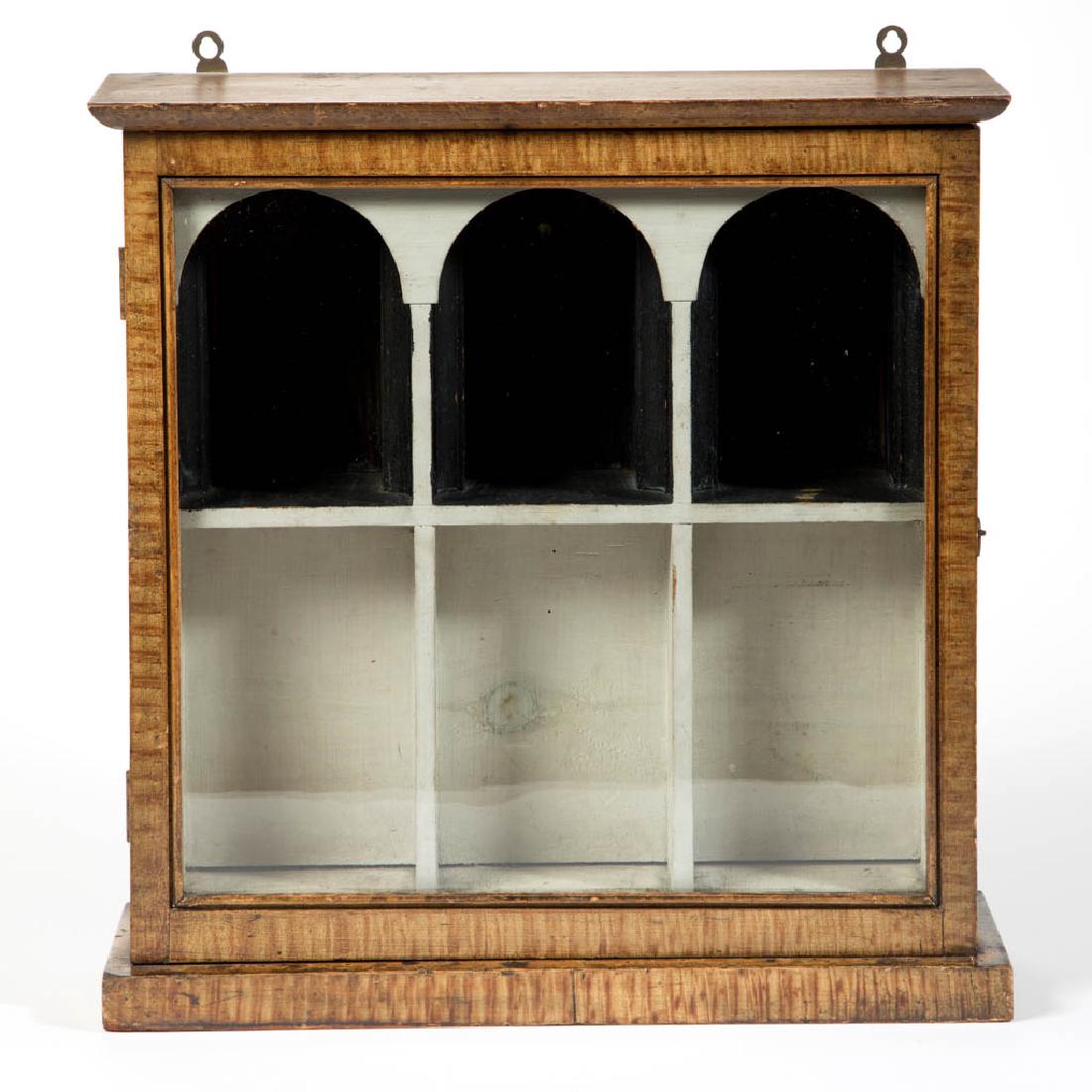 PENNSYLVANIA PAINT-DECORATED PINE DIMINUTIVE TABLE-TOP (1 of 3)