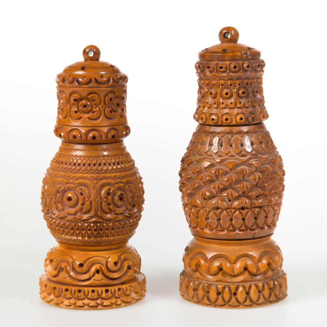 CARVED COQUILLA / COQUILLE STANHOPE VIEW SHAKERS, LOT (1 of 1)
