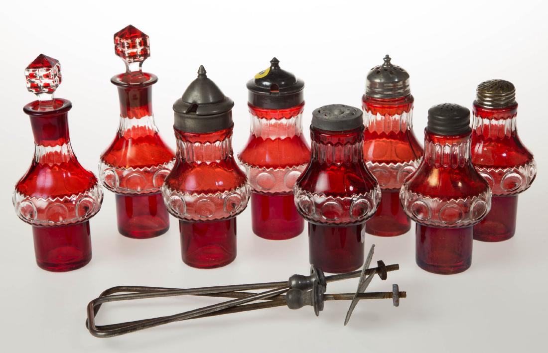 KING'S CROWN / EXCELSIOR (OMN) - RUBY-STAINED CASTER (1 of 1)