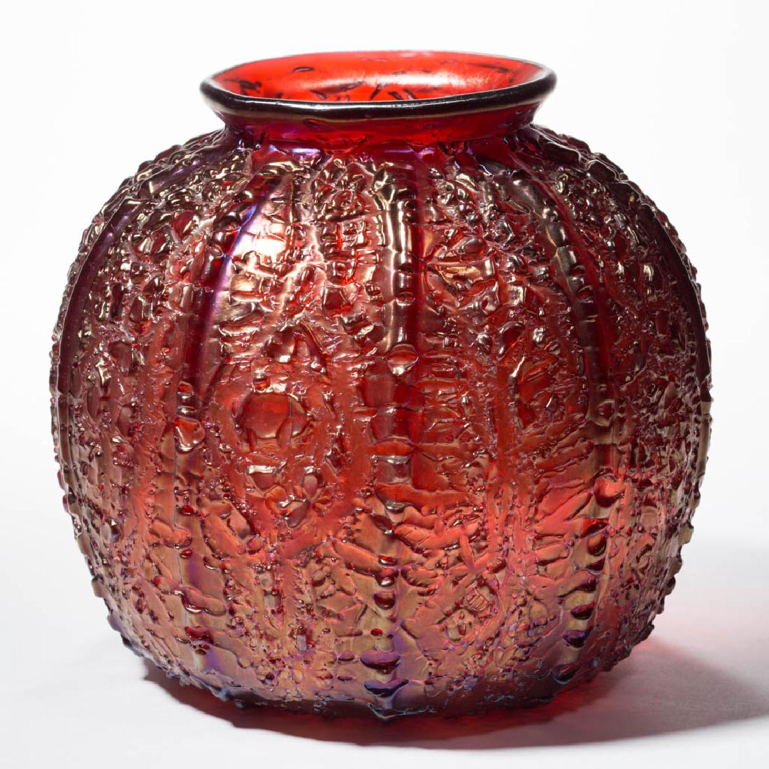 DURAND ATTRIBUTED RIBBED CRACKLE ART GLASS VASE (1 of 1)