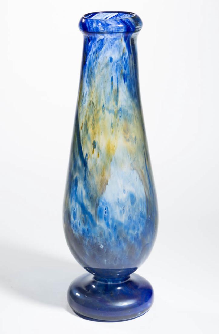 DURAND ATTRIBUTED KIMBLE CLUTHRA ART GLASS VASE (1 of 3)