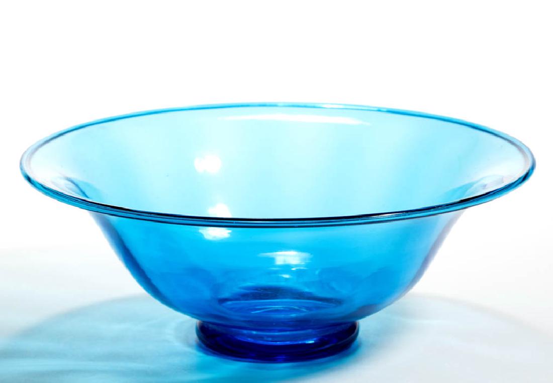 STEUBEN ATTRIBUTED CELESTE BLUE ART GLASS CENTERPIECE (1 of 1)