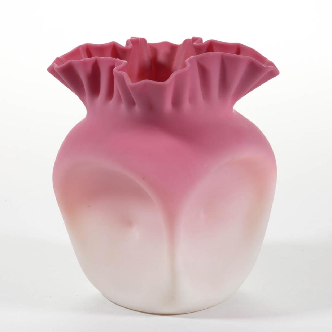 NEW ENGLAND PEACHBLOW PINCHED VASE: NEW ENGLAND PEACHBLOW PINCHED VASE, plush, deep concave sides and a ruffled rim, polished pontil mark. New England Glass Co. Fourth quarter 19th century. 4 1/2" H, 3 1/2" SQ. Undamaged. Provenance: Co