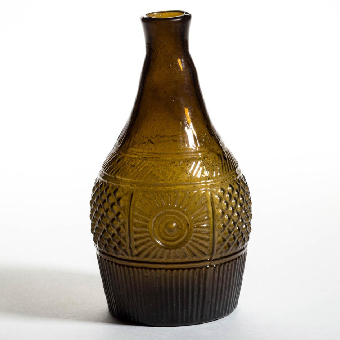 BLOWN-MOLDED GIII-16 PINT DECANTER (1 of 1)