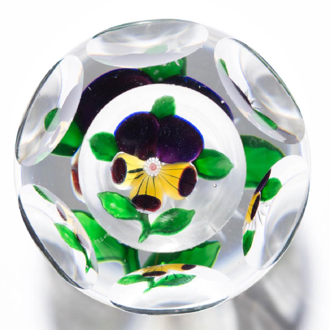 ANTIQUE BACCARAT PANSY LAMPWORK MINIATURE PAPERWEIGHT (1 of 2)