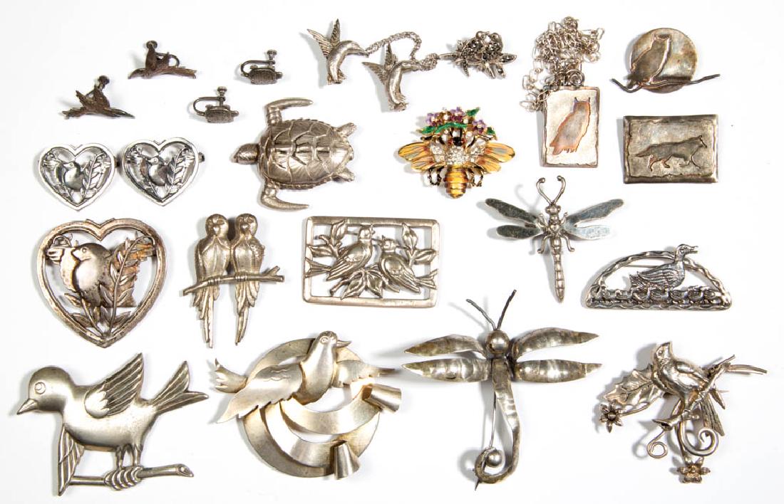 ASSORTED ANTIQUE / VINTAGE SILVER COSTUME JEWELRY, LOT (1 of 1)