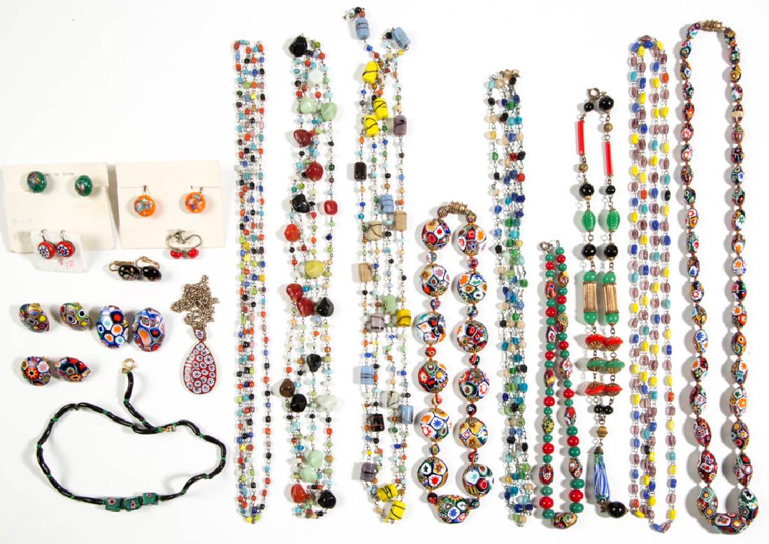 ASSORTED ANTIQUE / VINTAGE MOLDED GLASS BEAD COSTUME (1 of 4)