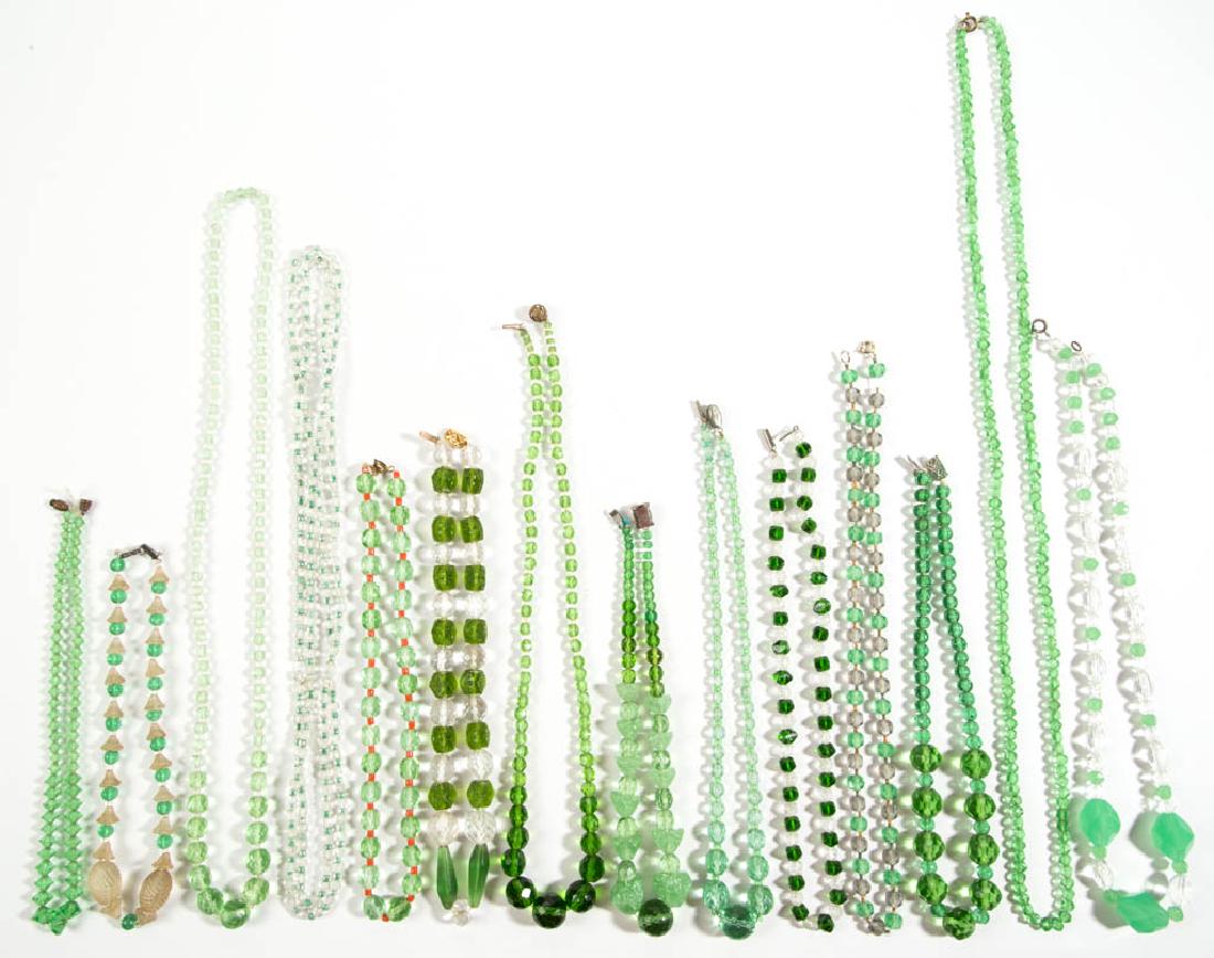 ASSORTED ANTIQUE / VINTAGE FACETED / MOLDED GLASS BEAD (1 of 3)