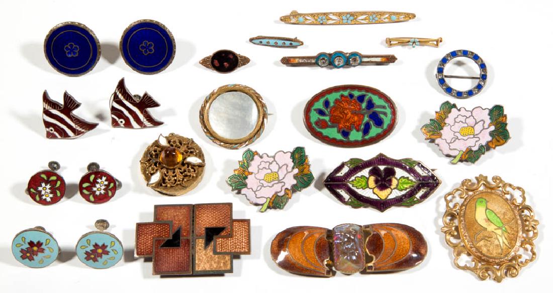 ASSORTED ANTIQUE / VINTAGE COSTUME JEWELRY AND (1 of 1)