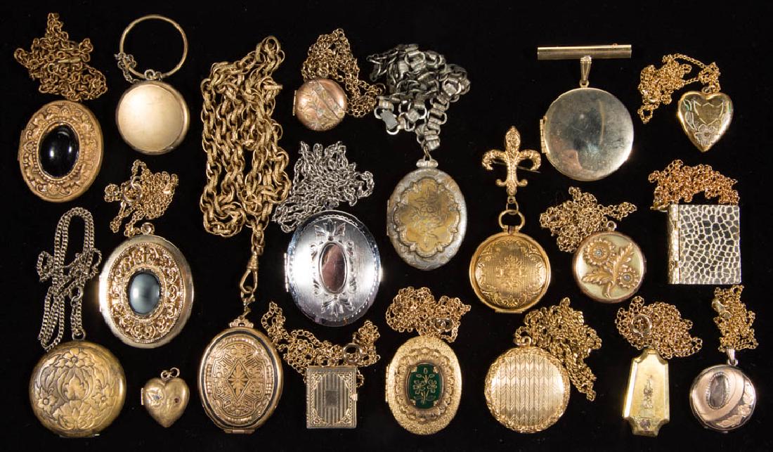 ASSORTED ANTIQUE / VINTAGE LOCKET COSTUME JEWELRY, LOT (1 of 3)
