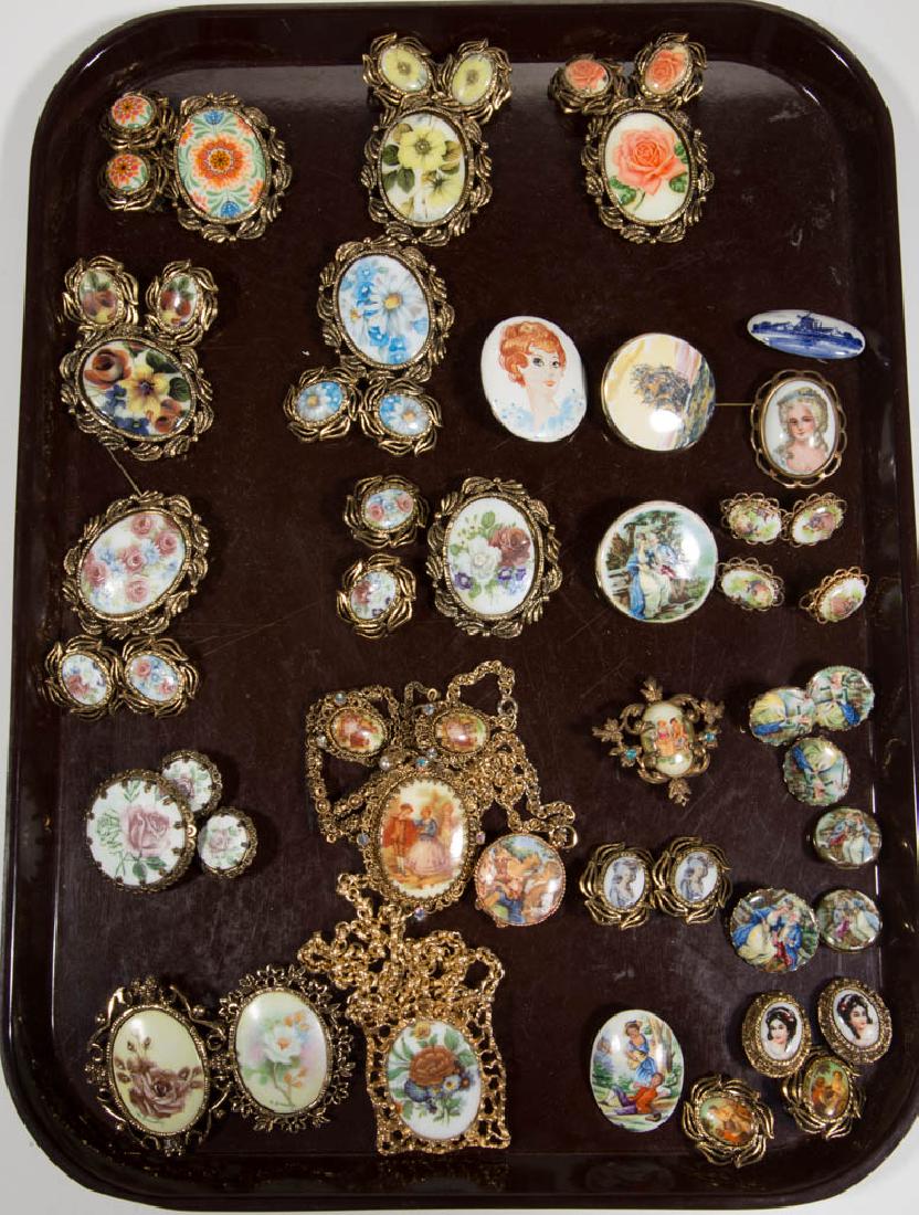 ASSORTED ANTIQUE / VINTAGE COSTUME JEWELRY (1 of 3)