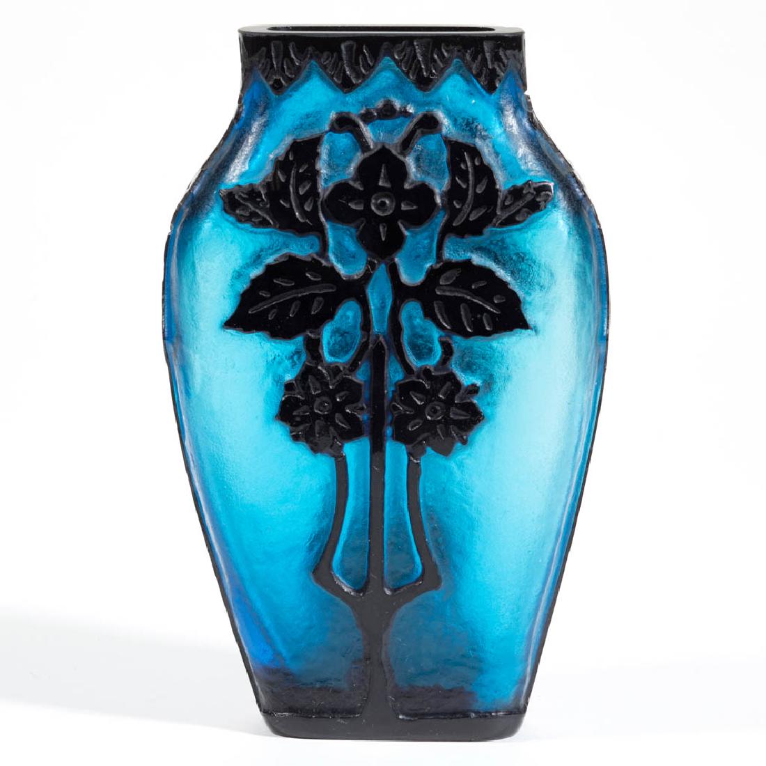 STEUBEN ACID-CUTBACK / CAMEO ART GLASS VASE (1 of 4)