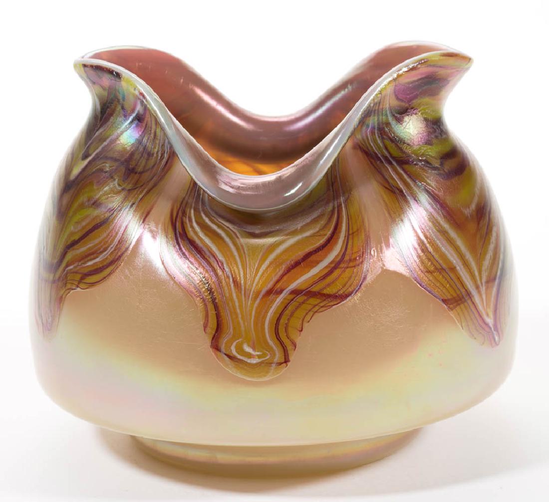 BOHEMIAN LOETZ-TYPE PULLED ART GLASS VASE (1 of 4)