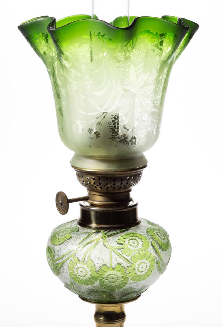 ACID CUT BACK CAMEO-TYPE FLORAL PEG LAMP (1 of 3)